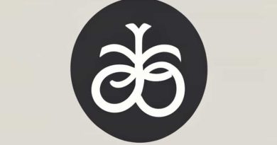 Everly Anatomic Lug Tory Burch