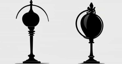 Searchlight Black Queen Trifold Mirror