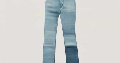 Straight Leg Mid Rise Jeans