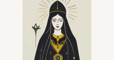 Meaning Of The High Priestess Tarot Card